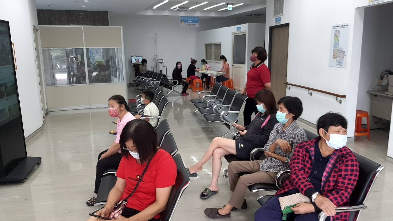 112年6月5日(星期一)本所辦理癌症篩檢照片5