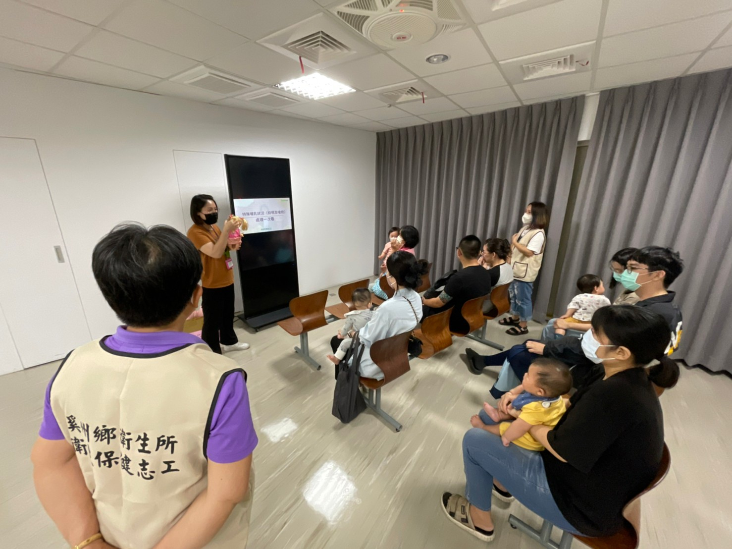 113年4月3日(三)母乳支持團體宣導活動照片1