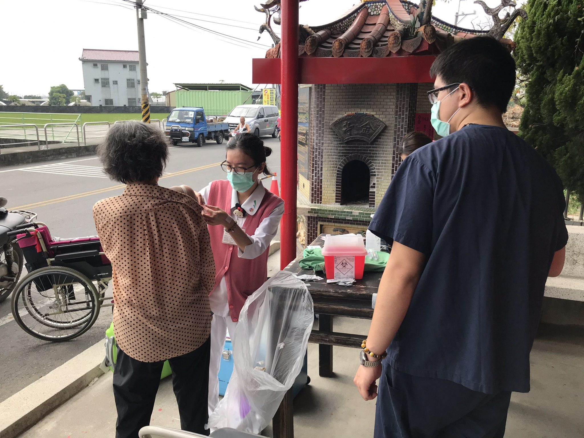 109年10月14日三條村流感設站照片4