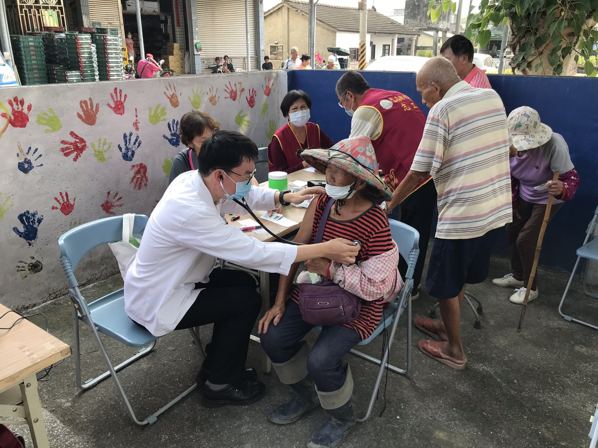 109年10月16日榮光活動中心流感設站照片1