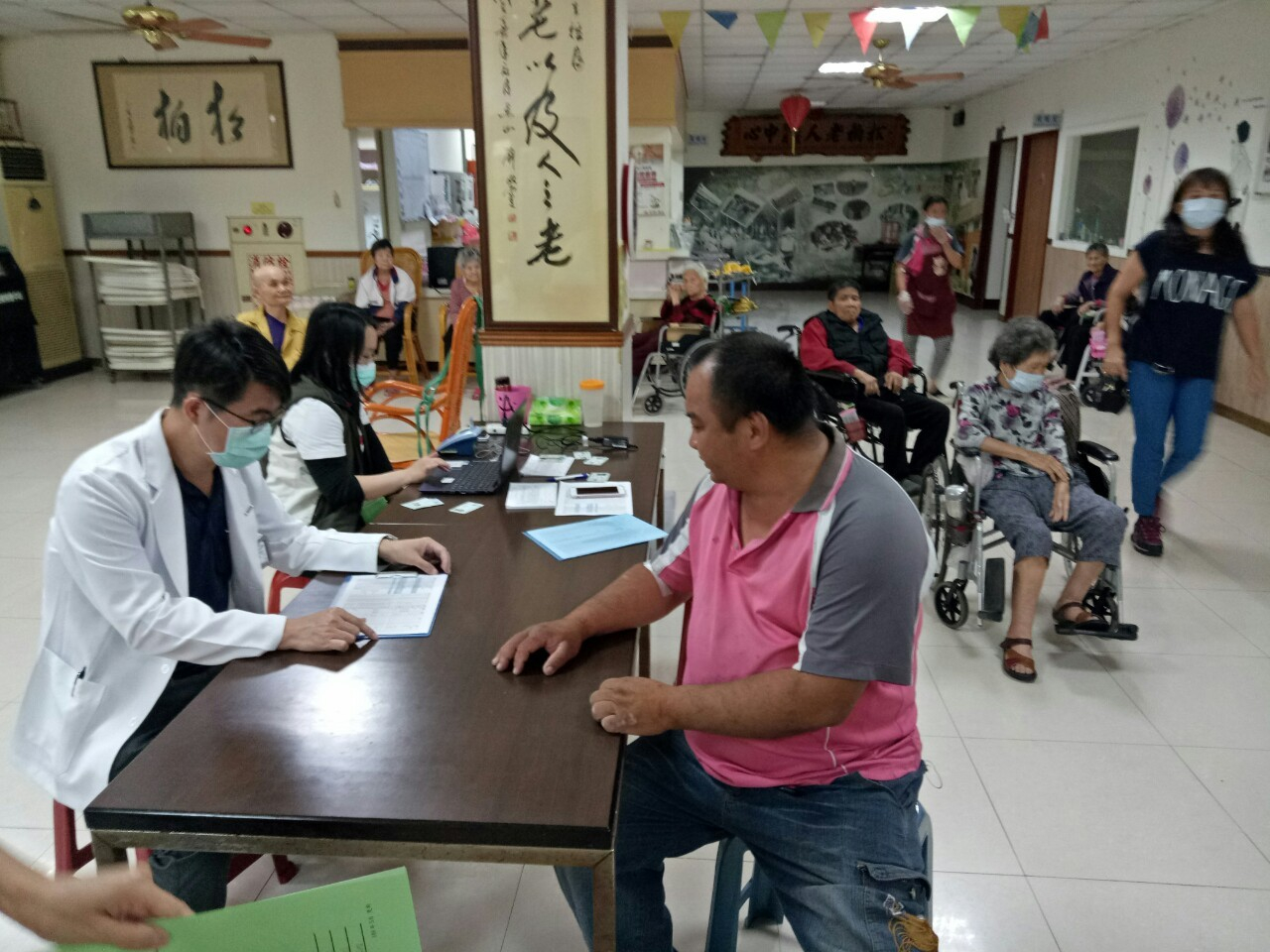 110年4月7日松柏老人養護中心彰化醫院巡診活動照片3
