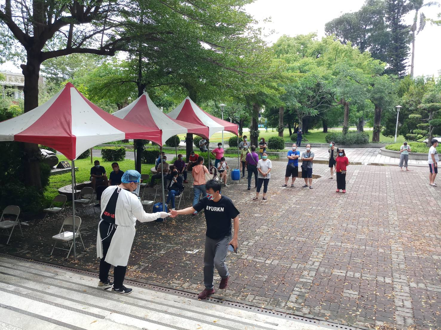 110年7月31日溪州國小設站新冠疫苗施打照片5