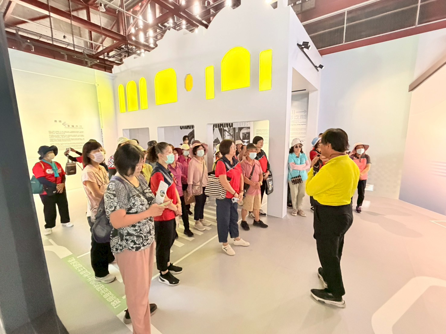 114年10月15日彰化設計展志工參訪活動照片11