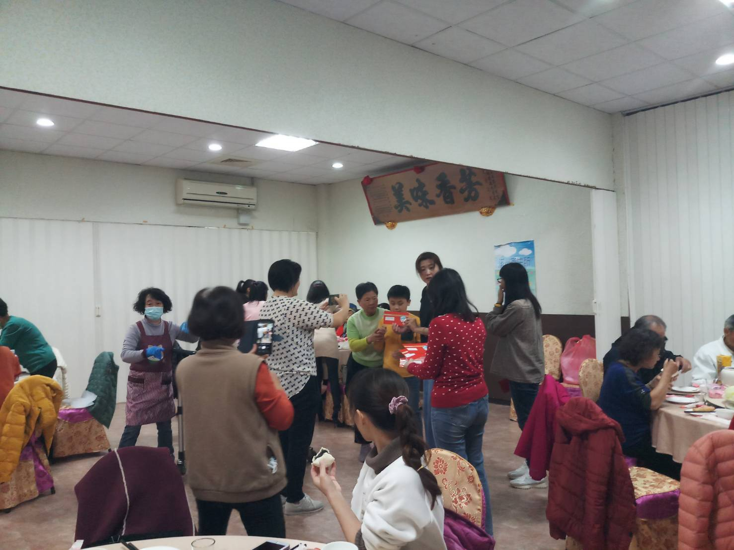 111年12月17日志工聯繫會議照片2